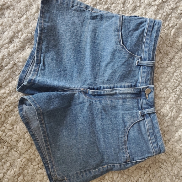 H&M High Waist Jean Shorts - Picture 2 of 6